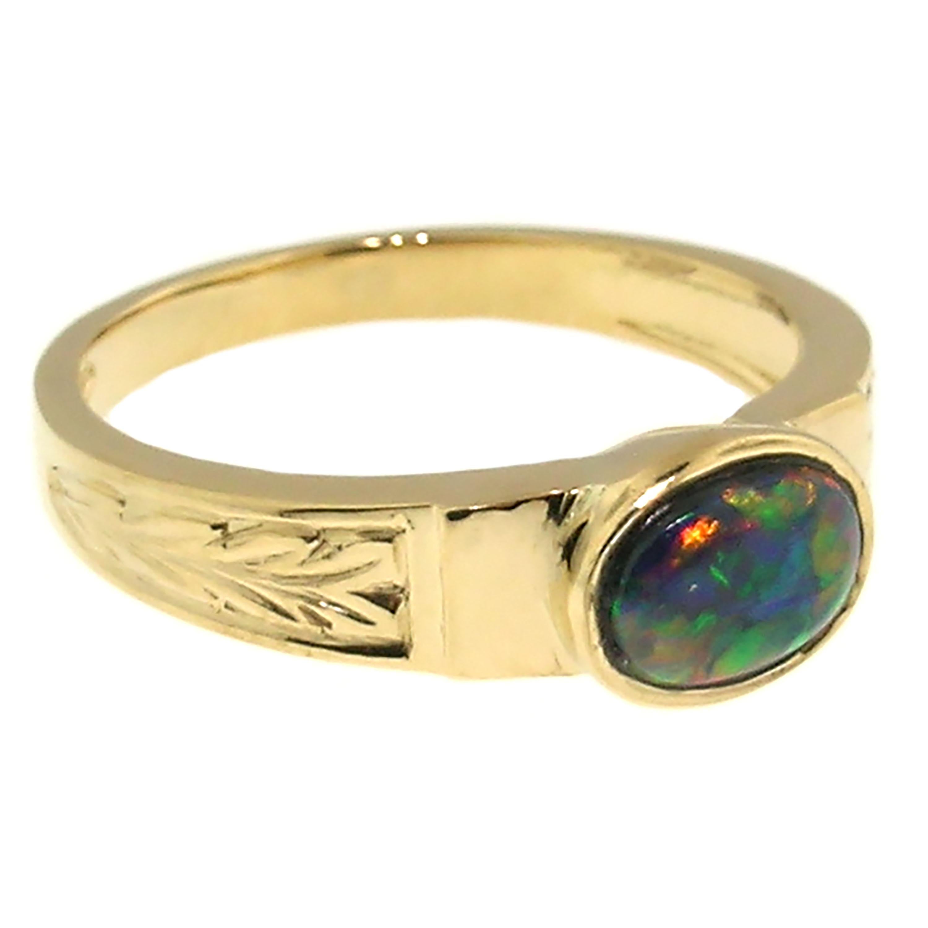 18 Karat Hand Engraved Ring with Lightening Ridge Black Opal, Handmade in Italy In New Condition In Logan, UT