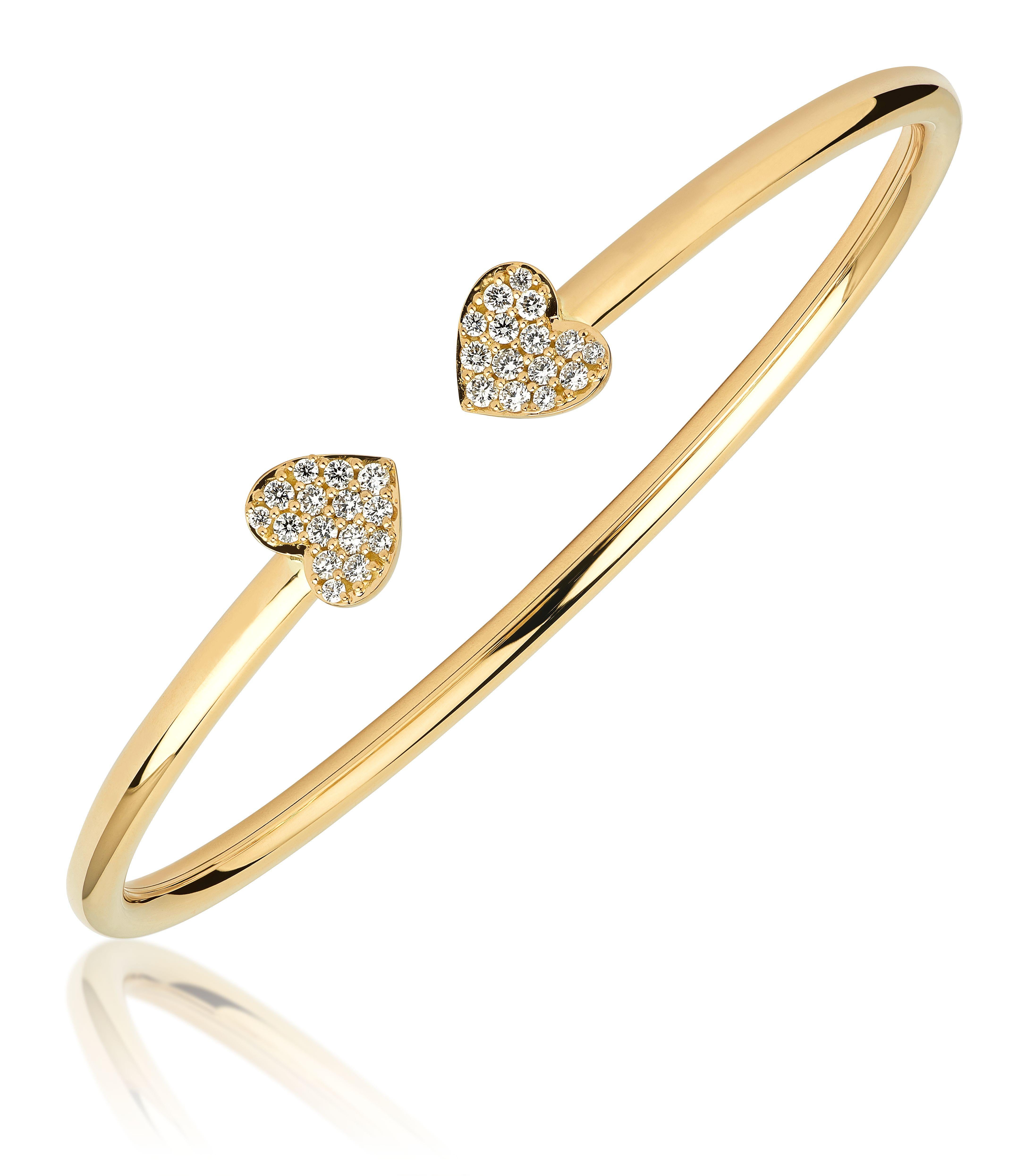 Designed with a hint of whimsy, the Hearts Collection includes pieces, in 18k gold with diamond accents that can be worn individually or stacked together for a romantic and playful everyday look
