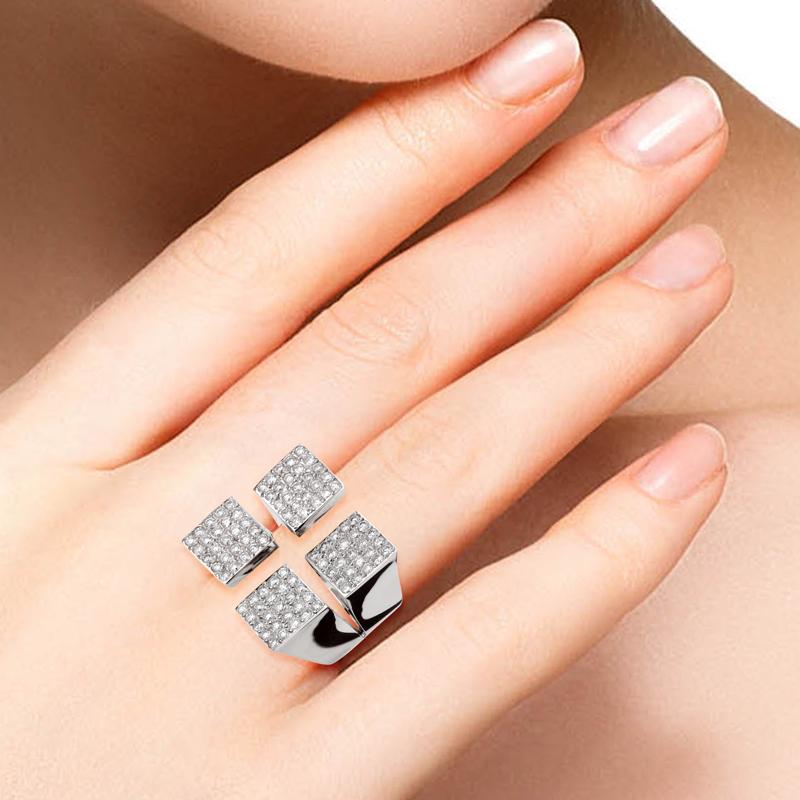 For Sale:  18 Karat Hueb Classics White Gold Ring with Vs-Gh Diamonds 4
