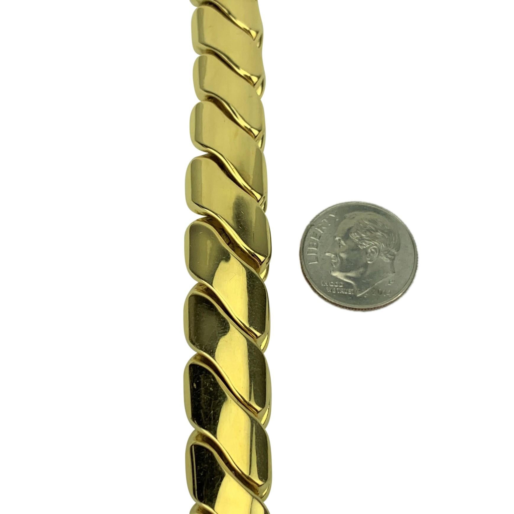 Women's 18 Karat Italian Yellow Gold Polished Graduated Snake Link Chain Necklace