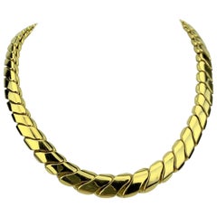 18 Karat Italian Yellow Gold Polished Graduated Snake Link Chain Necklace