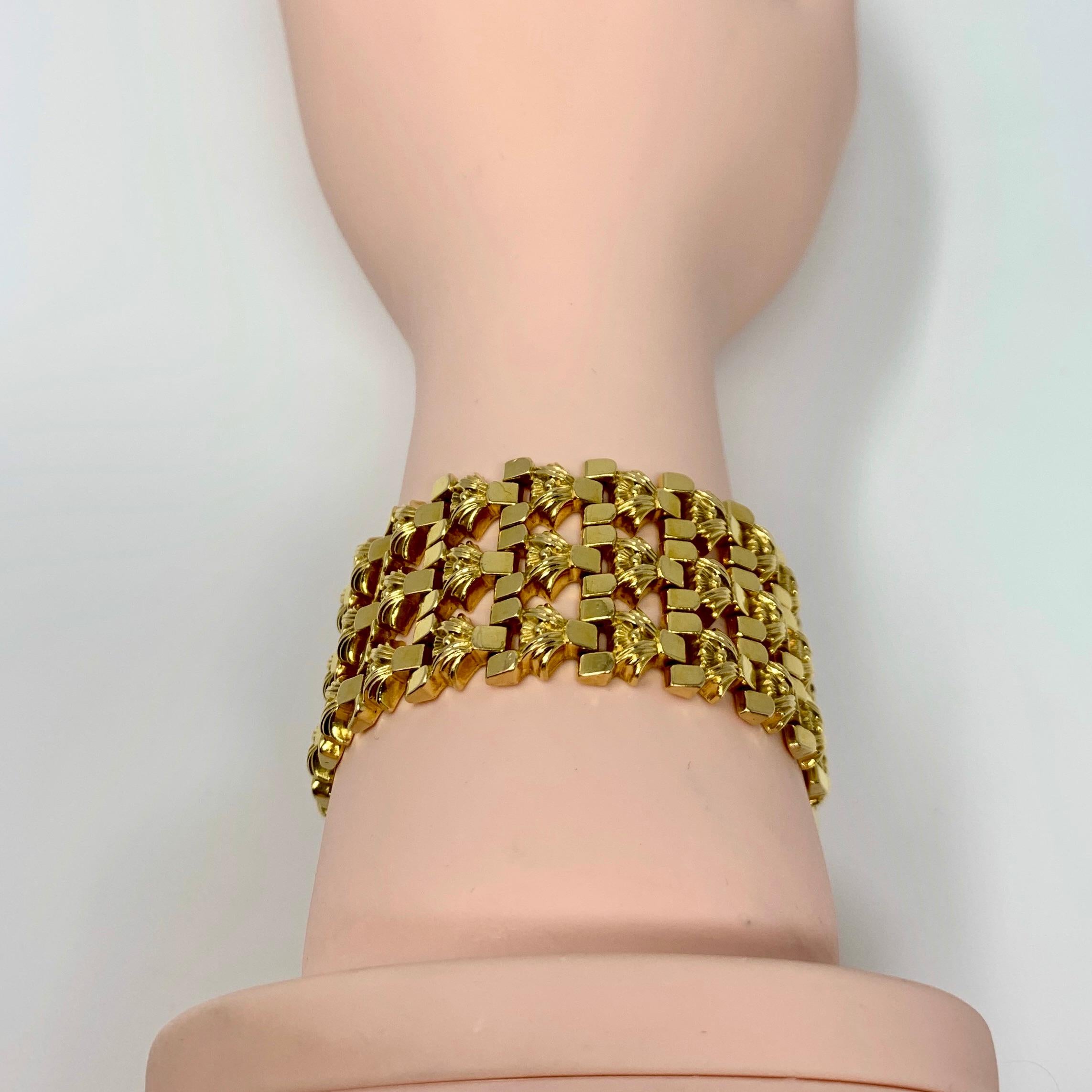 18 Karat Italian Yellow Gold Vintage Fancy Wide Ladies Bracelet 4