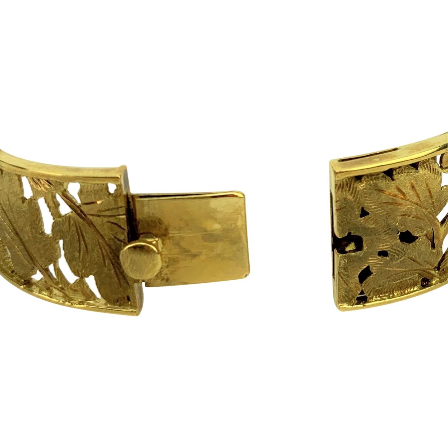 18 Karat Italian Yellow Gold Vintage Open Leaf Motif Bangle Bracelet 1