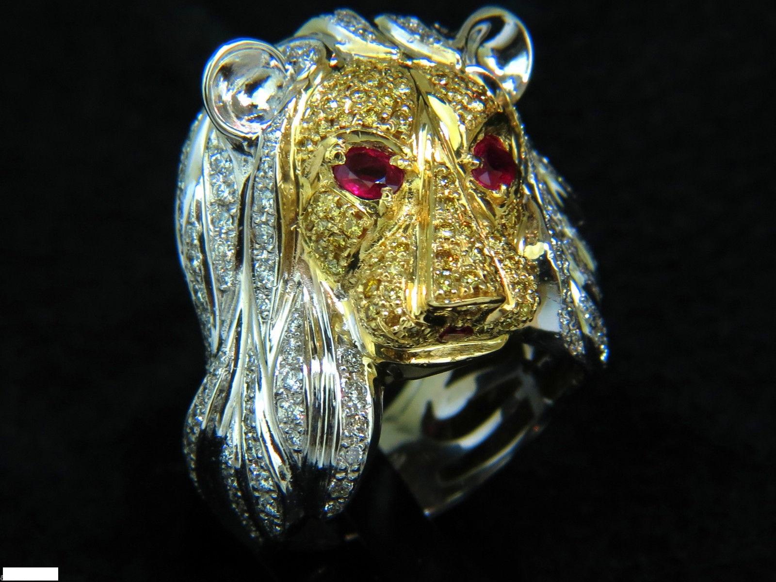 Bague lionne unisexe en or 18 carats avec rubis et gros diamants de 3,40 carats, Italie Unisexe en vente