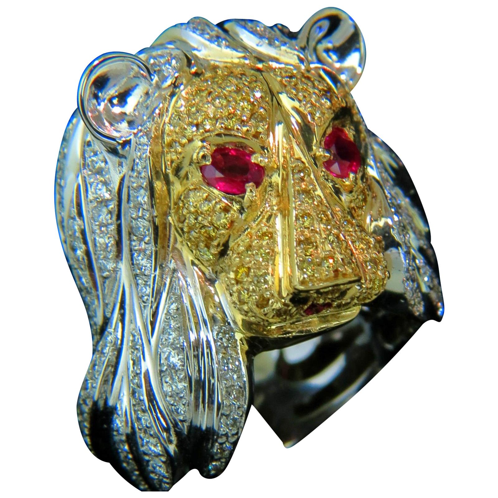 18 Karat Italy Unisex Huge 3.40 Carat Diamonds Ruby Lioness Ring 18 Karat For Sale