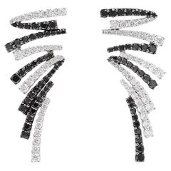 18 Karat Labyrinth White Gold Earring With Vs-Gh And Black Diamonds