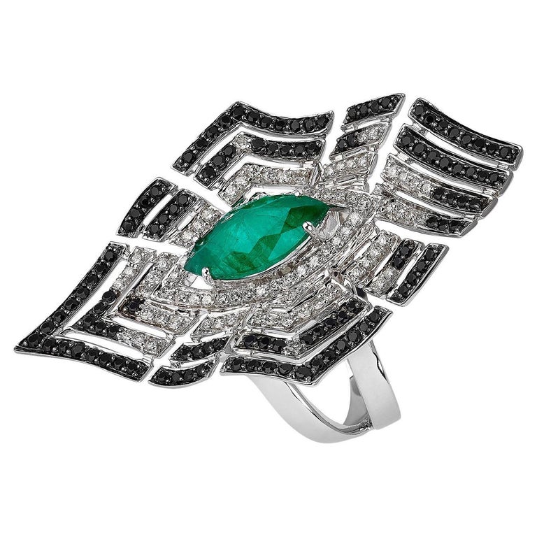 Customizable 18 Karat Labyrinth White Gold Ring with Vs-Gh Diamonds and ...