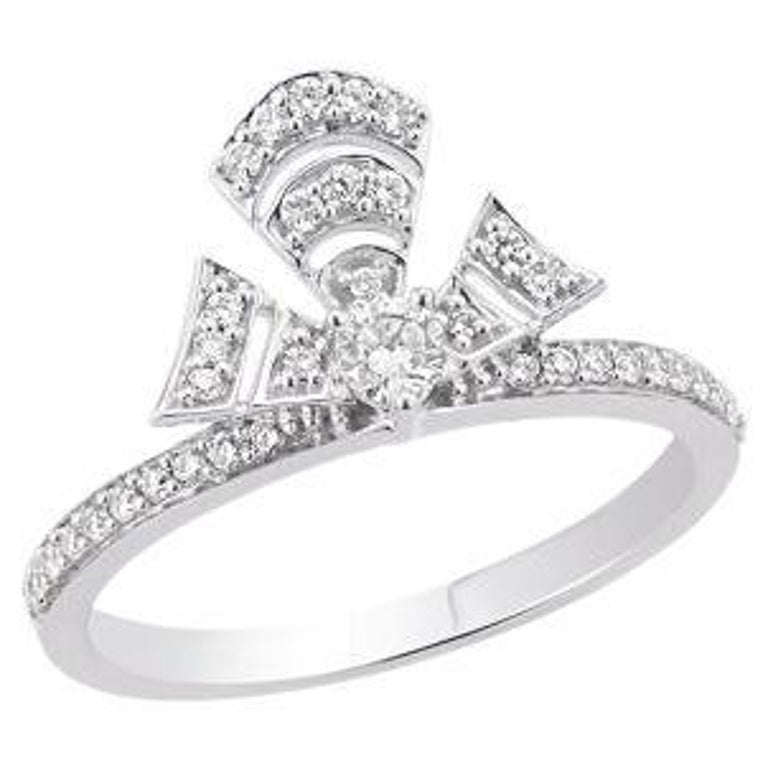 18 Karat Labyrinth White Gold Ring with Vs Gh Diamonds For Sale at 1stDibs