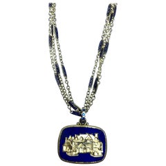 Pendentif en lapis-lazuli 18 carats « Liongate Estate » (succession)