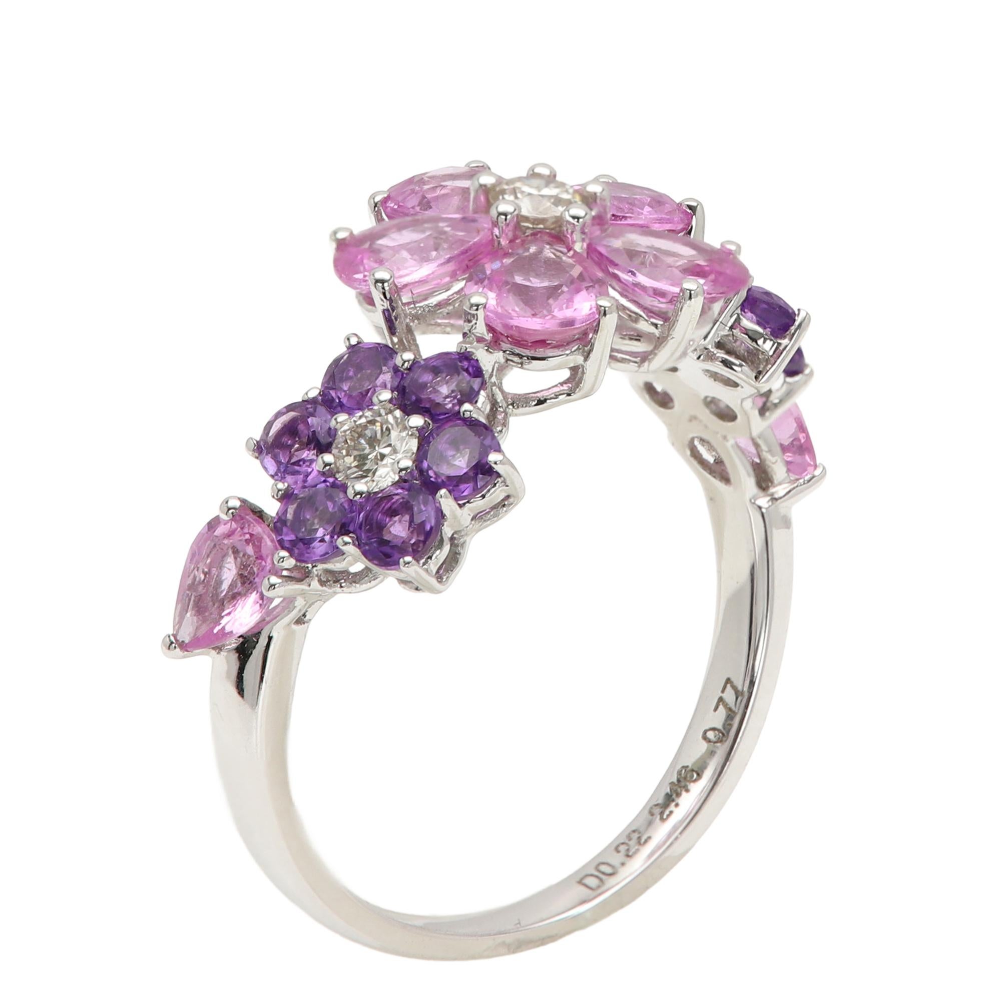 18 Karat Lovely Flower Ring Lila Amethyst und Rosa Saphir natürliche Edelsteine im Angebot 1