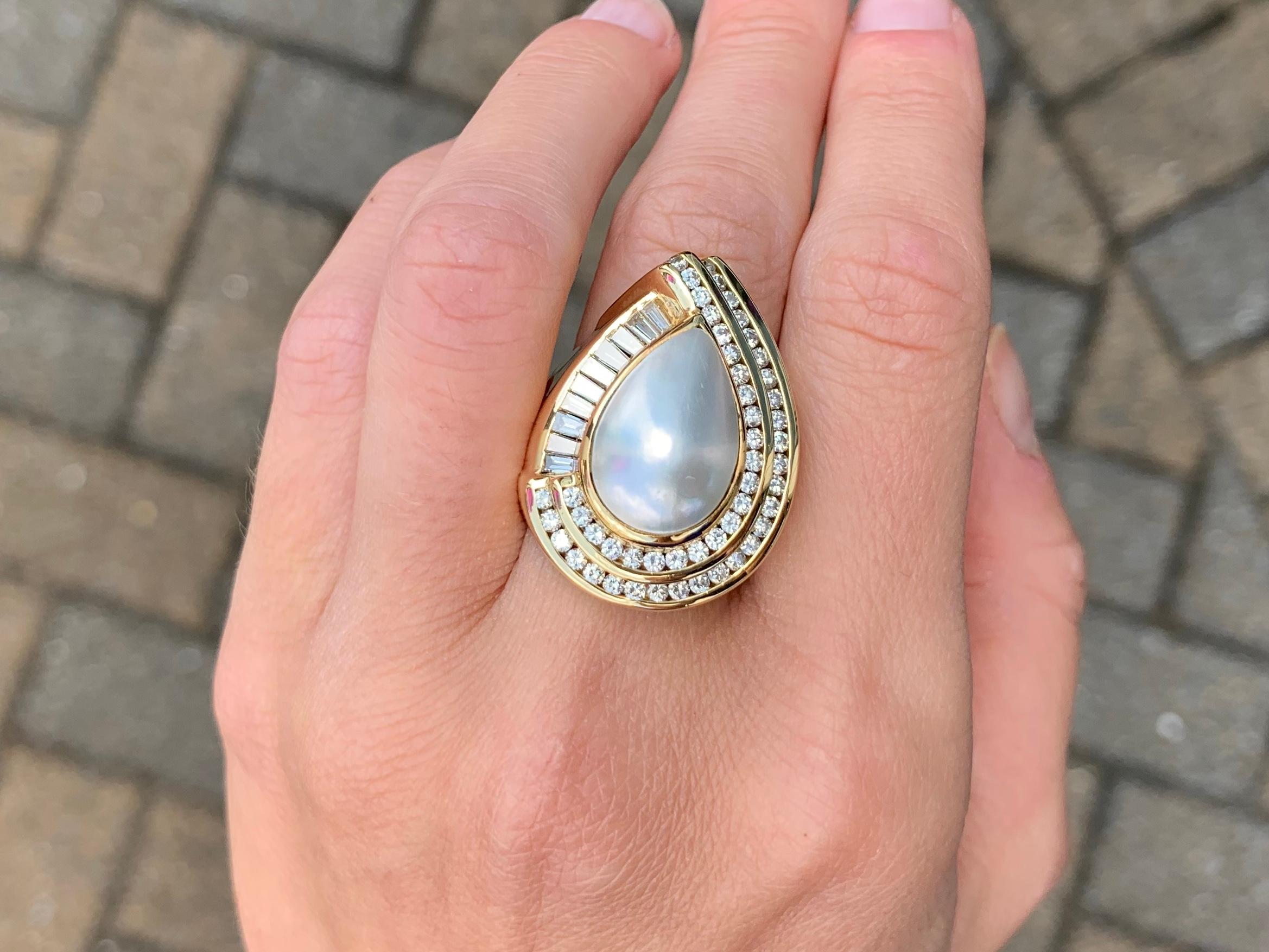 18 Karat Mabe Pearl and Diamond Cocktail Ring For Sale 2