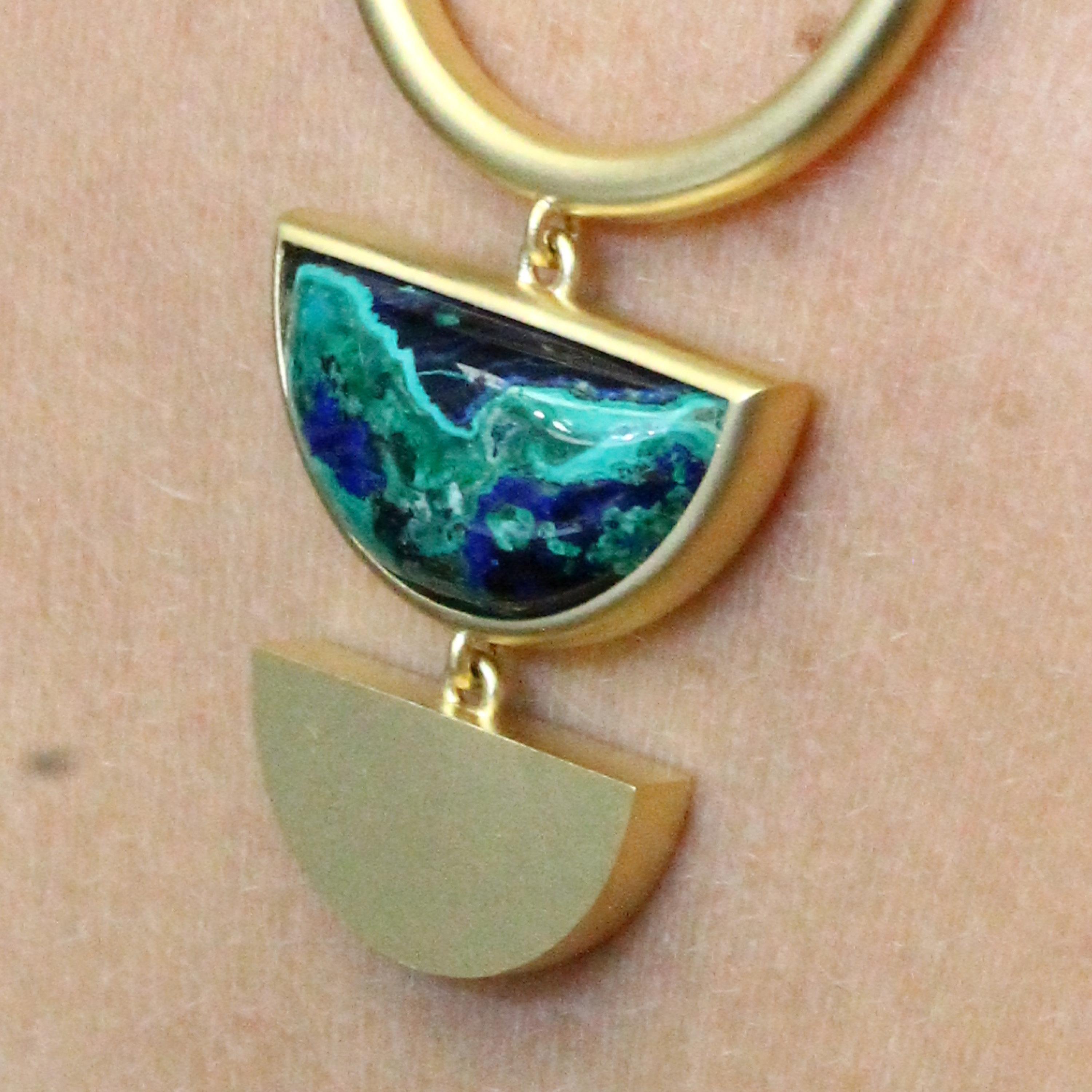 18 Karat Matte Yellow Gold Half-Moon Necklace with Azurite-Malachite & Diamonds In New Condition For Sale In Great Neck, NY