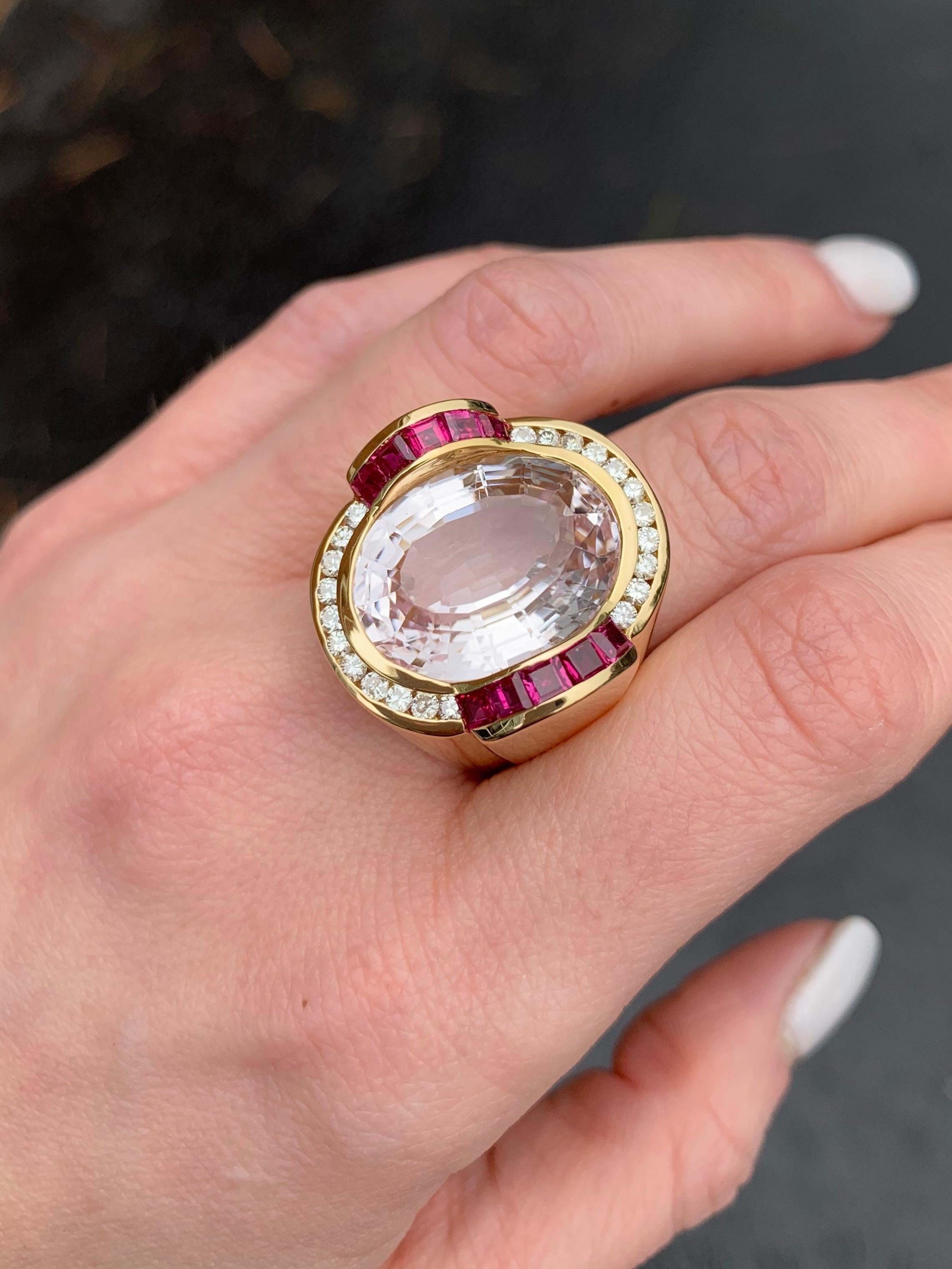 18 Karat Modern Oval Kunzite, Ruby and Diamond Cocktail Ring For Sale 5