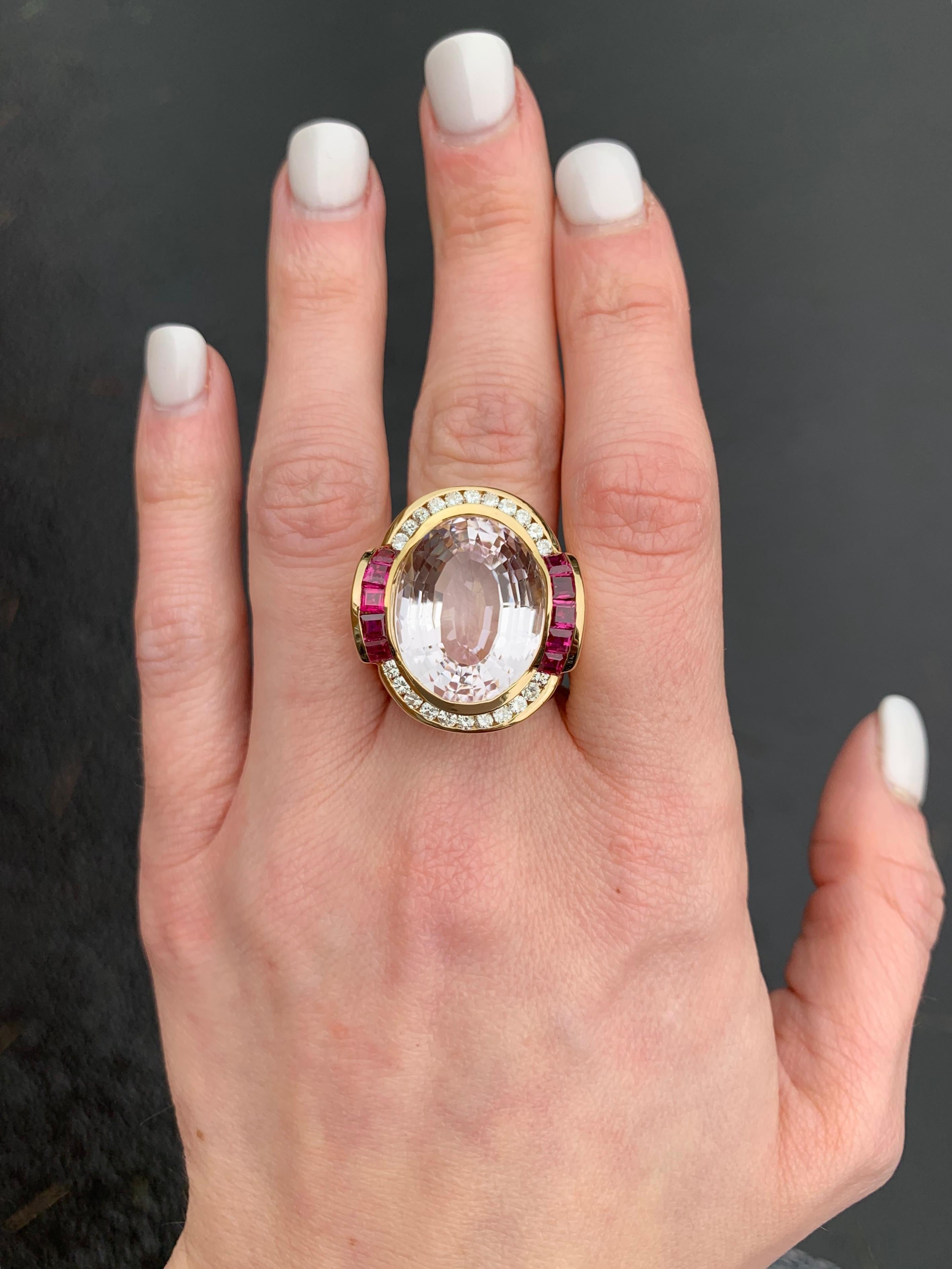 18 Karat Modern Oval Kunzite, Ruby and Diamond Cocktail Ring For Sale 2