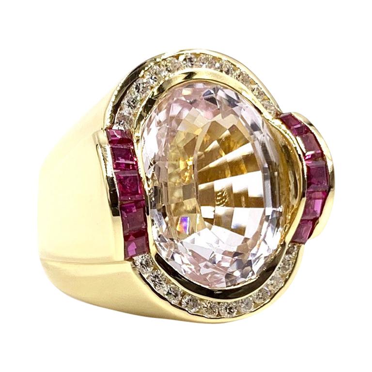 18 Karat Modern Oval Kunzite, Ruby and Diamond Cocktail Ring For Sale