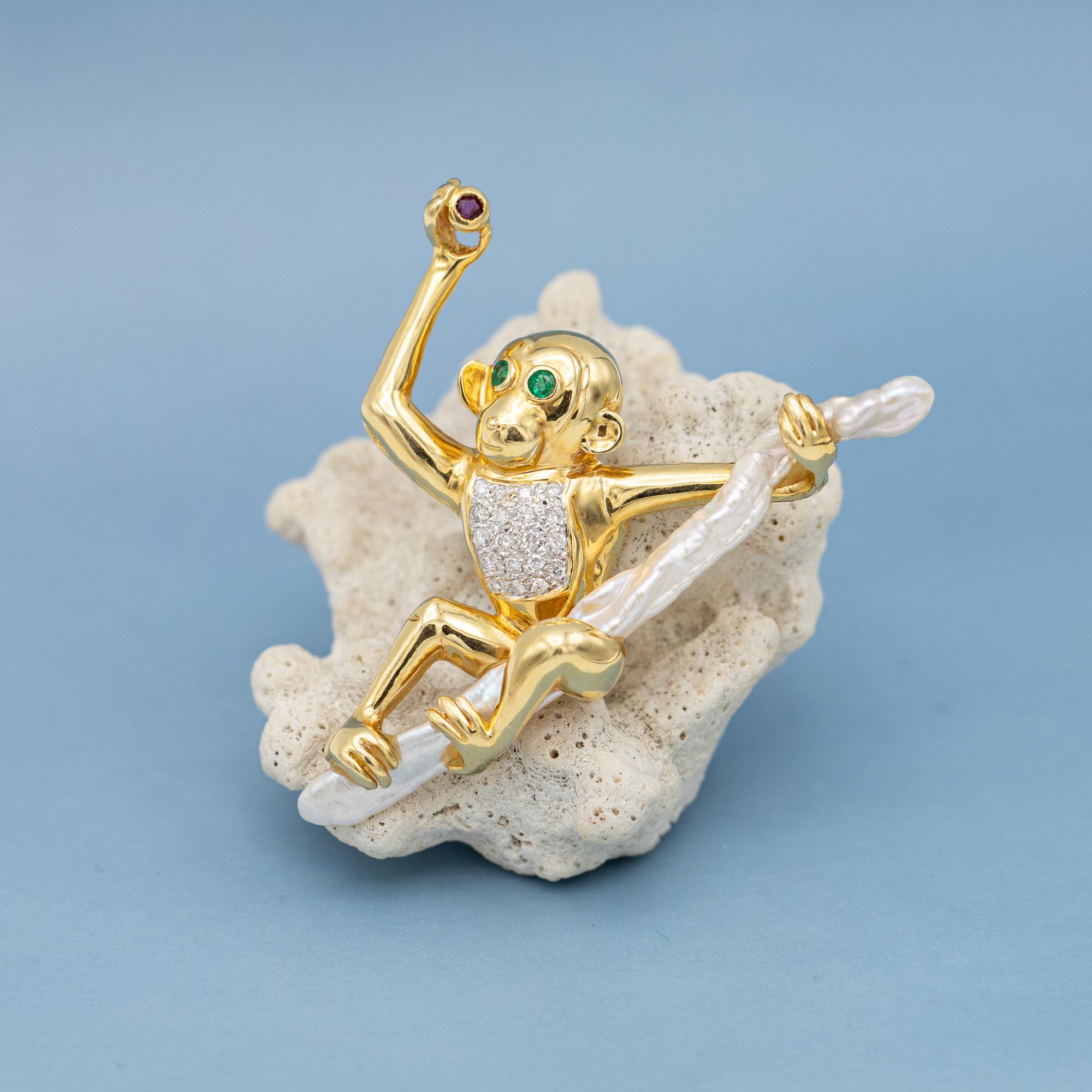 18 karat Monkey Brooch - solid yellow gold animal - Gem, pearl and diamond set 1