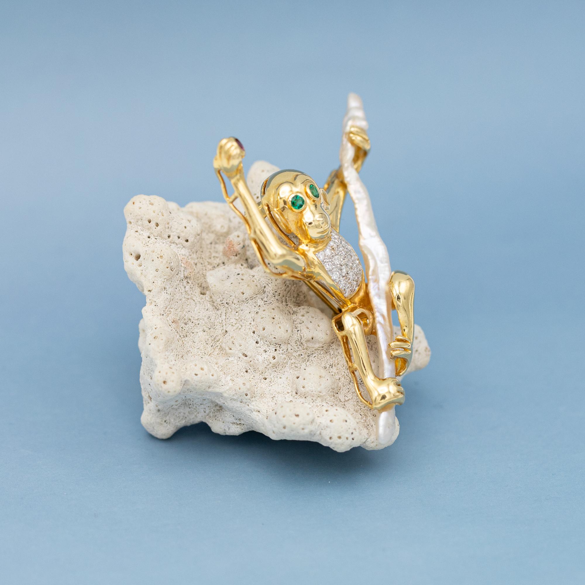 18 karat Monkey Brooch - solid yellow gold animal - Gem, pearl and diamond set 3