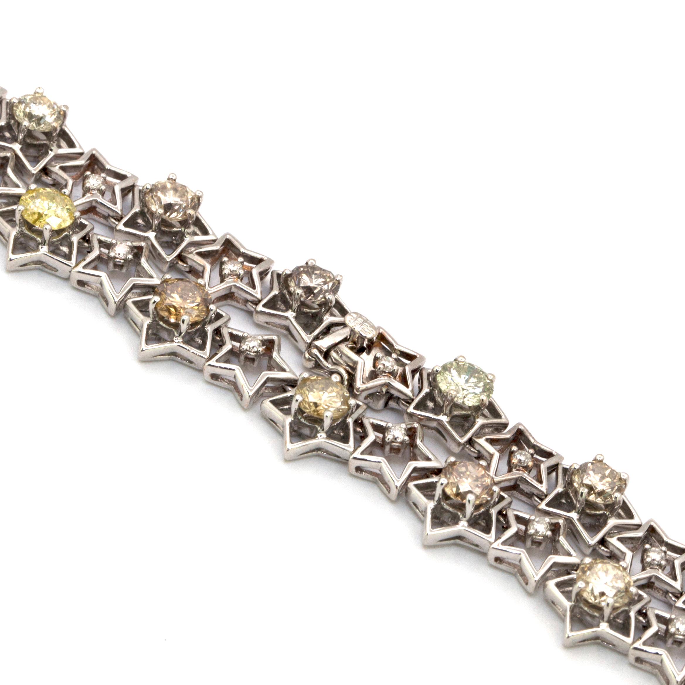 Round Cut 18 Karat Multi-Color Diamond Necklace For Sale