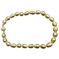 18 Karat Natural South Sea Yellow Pearls Necklace 2.00 Carat Diamond Clasp*