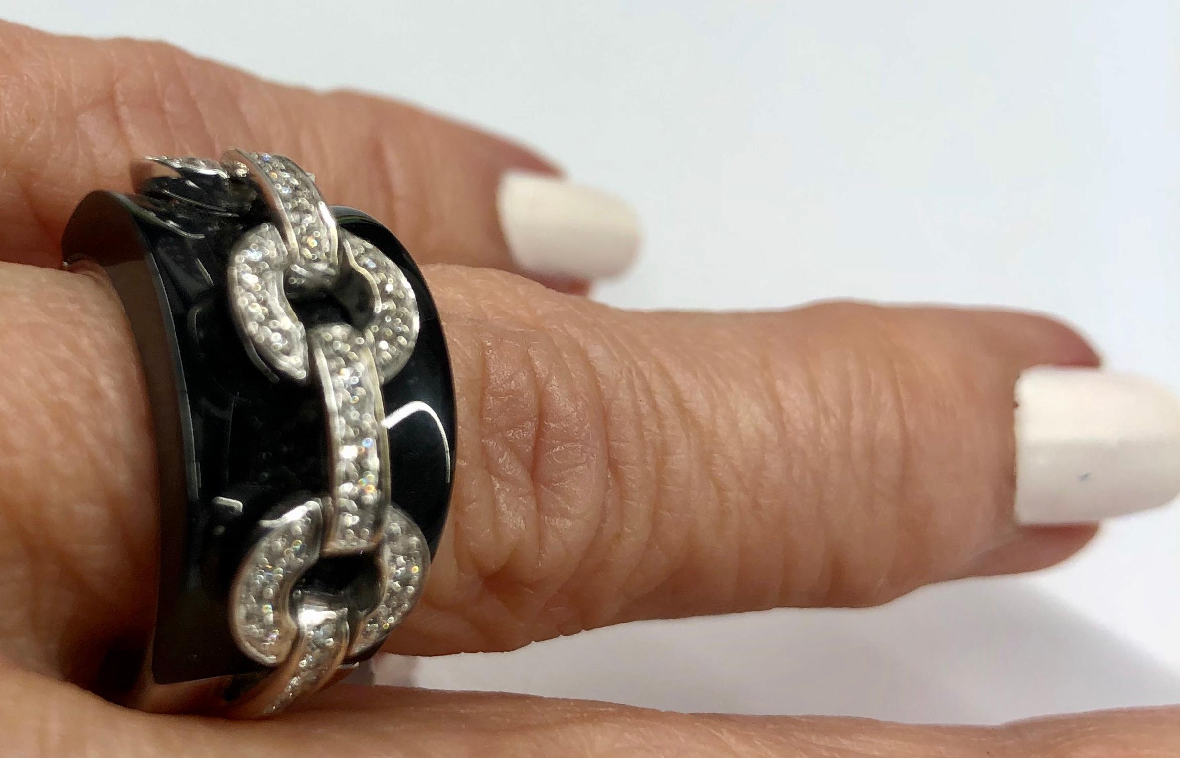 18K White Gold Black Onyx and Diamond Ring In Good Condition For Sale In Houston, TX