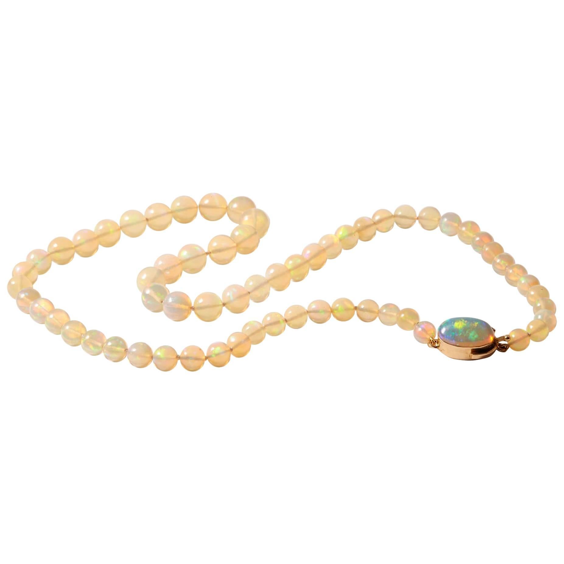 18 Karat Opal Beaded Necklace For Sale