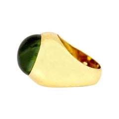 Bague cabochon ovale en or 18 carats avec œil de chat