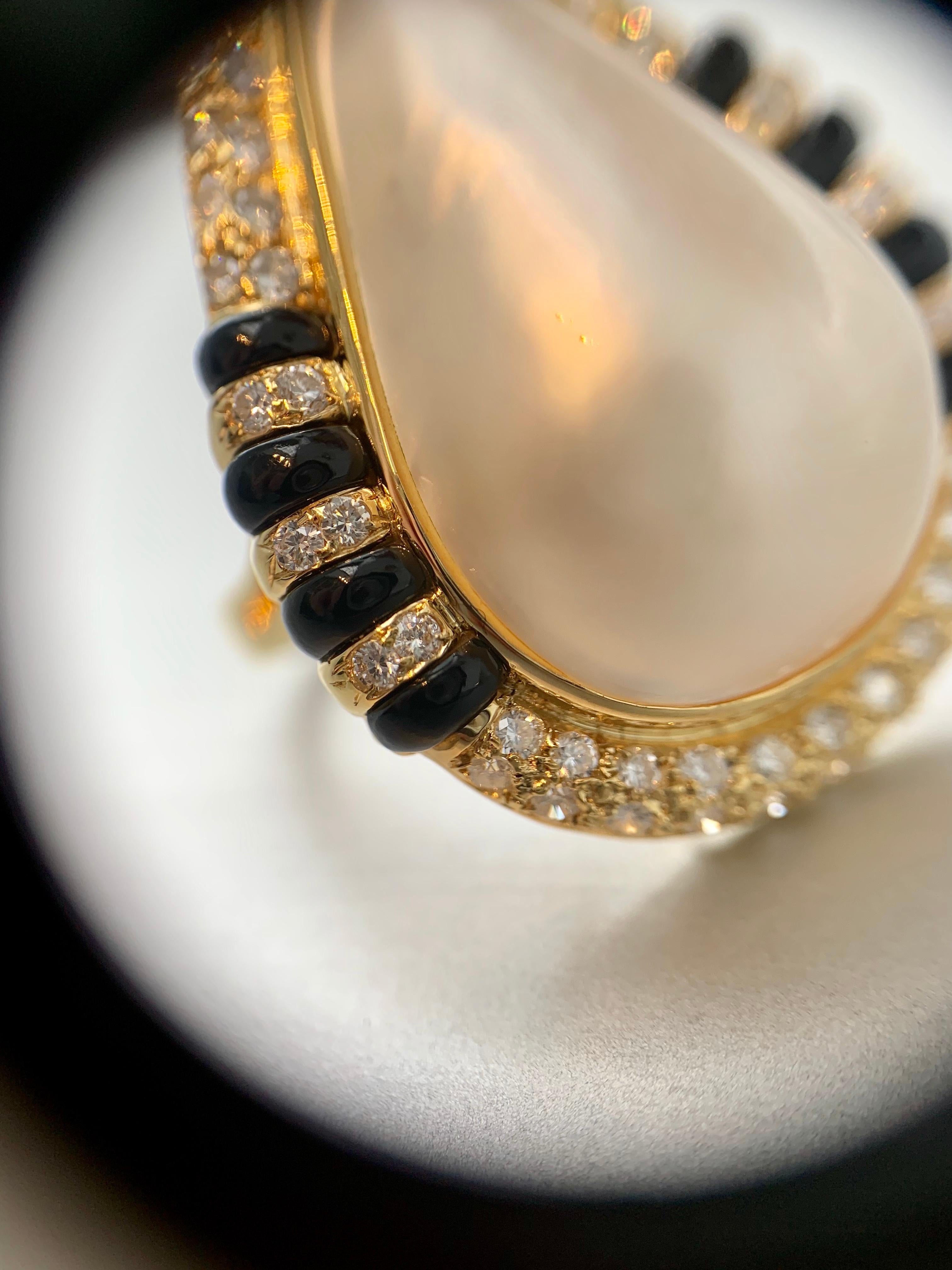 18 Karat Pearl, Diamond and Black Jade Cocktail Ring For Sale 5