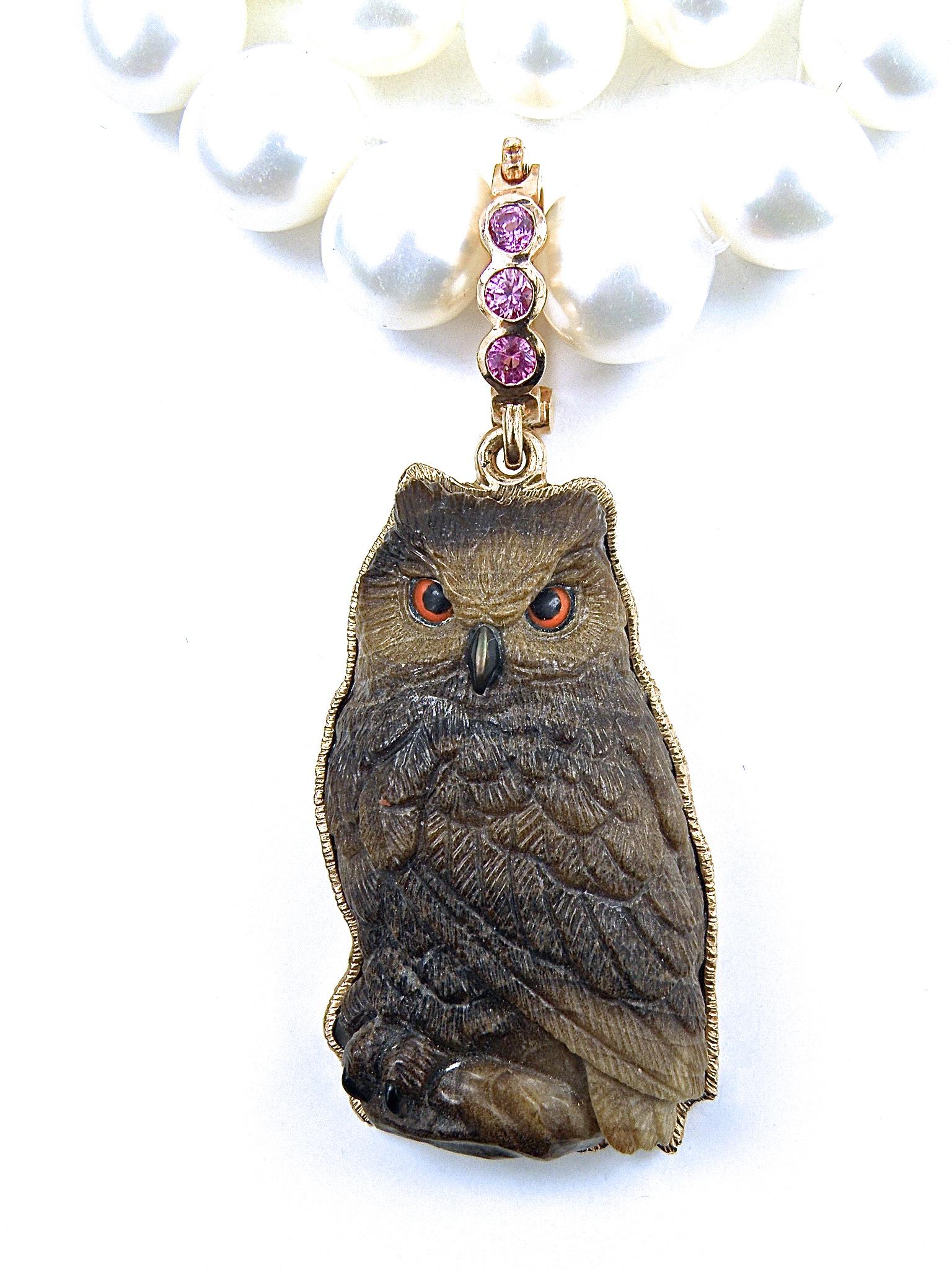 18 Karat Petrified Palm Owl with Sapphire Bail In New Condition For Sale In Cohasset, MA