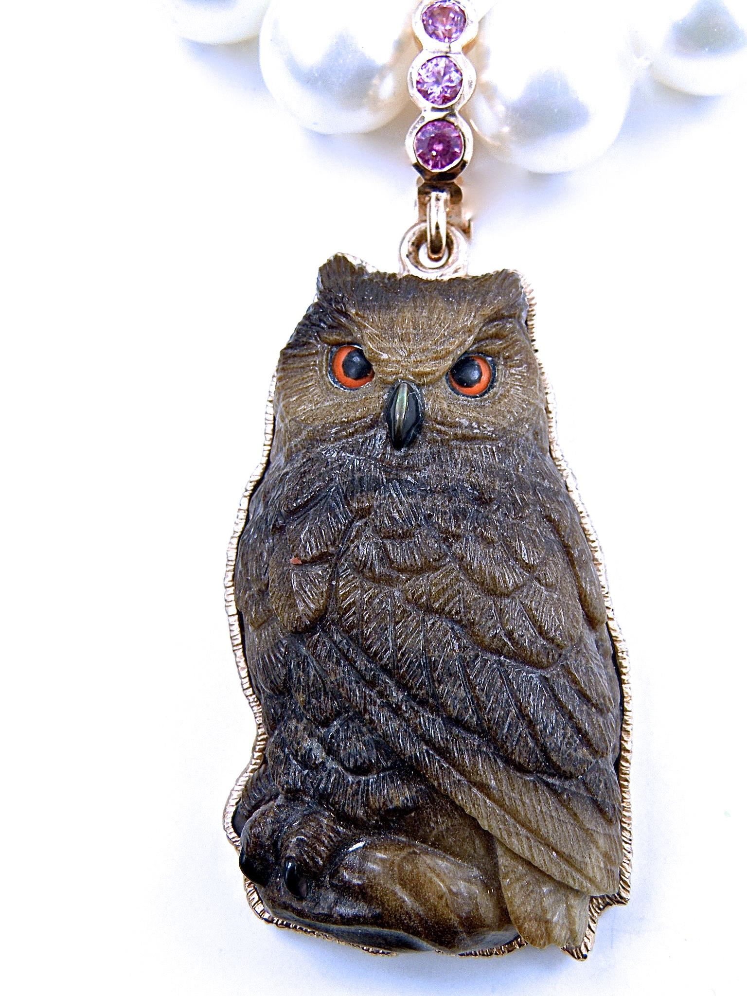 18 Karat Petrified Palm Owl with Sapphire Bail For Sale 1