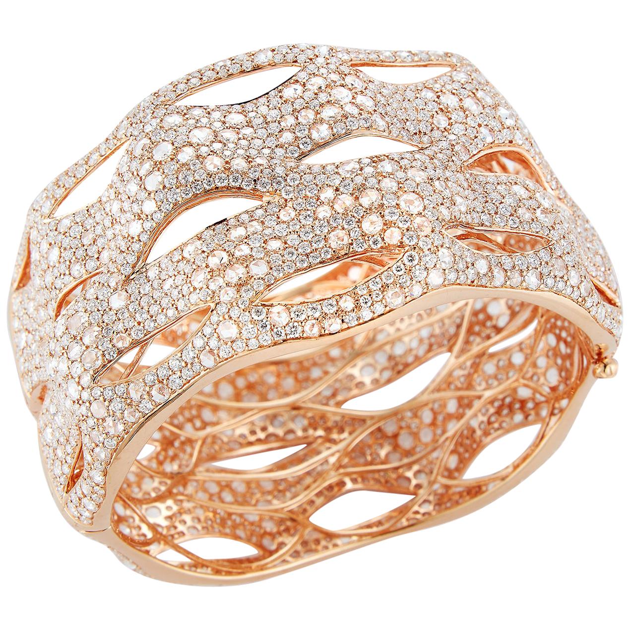 18 Karat Rose Gold with 11 White Diamonds and 0.15 Carat Bangle Cuff