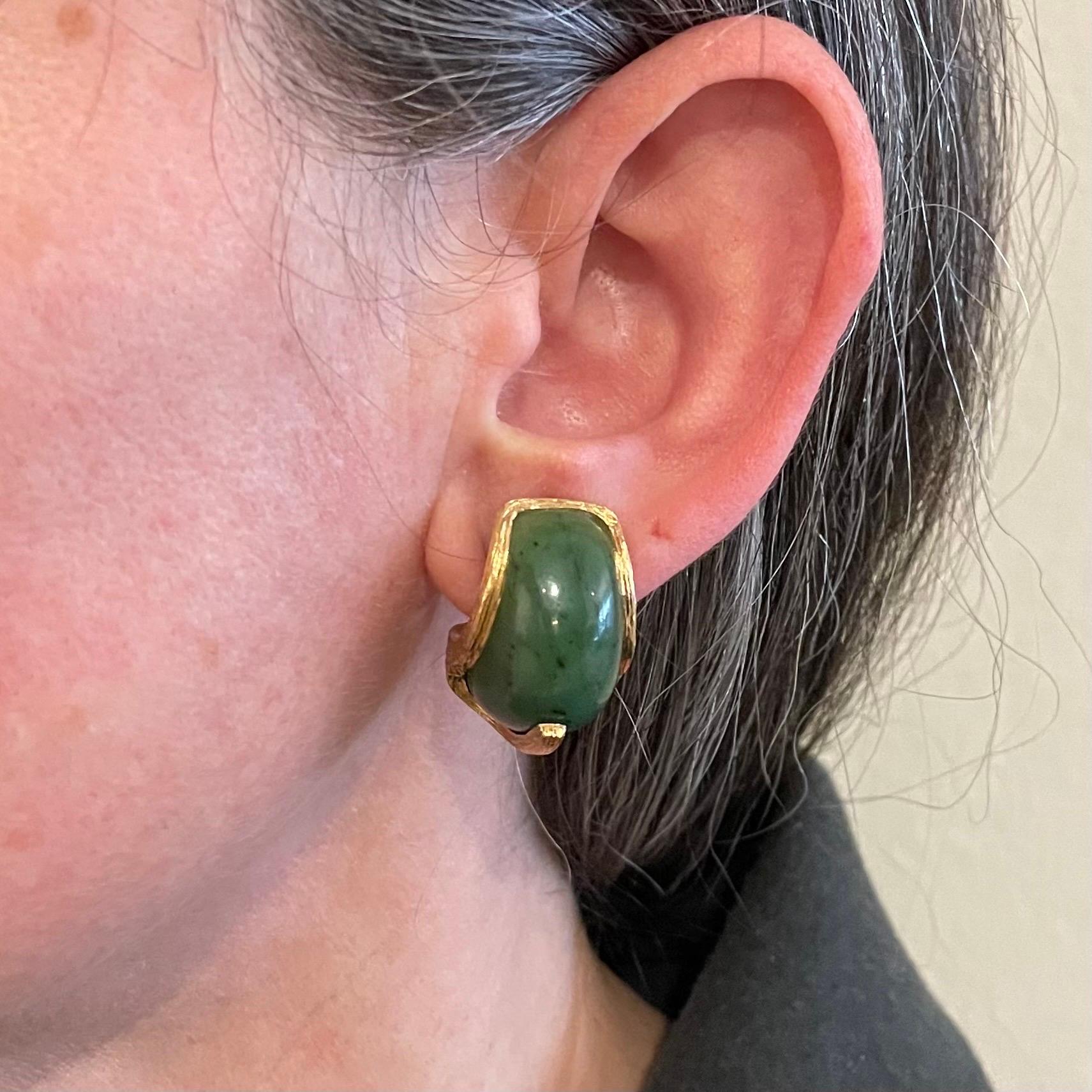 18 Karat Roségold und grüner Granat-Ohrringe von Paul Binder, 1970er Jahre Damen im Angebot