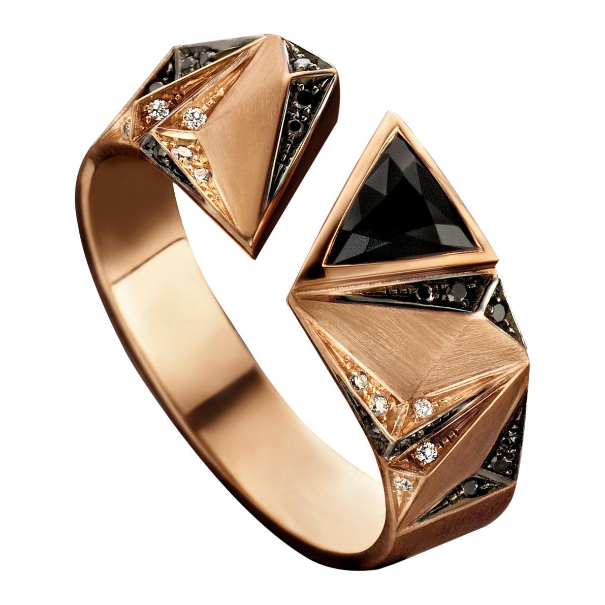 18 Karat Pink Gold, Black and White Diamond and Onyx Carioca Ring im Angebot