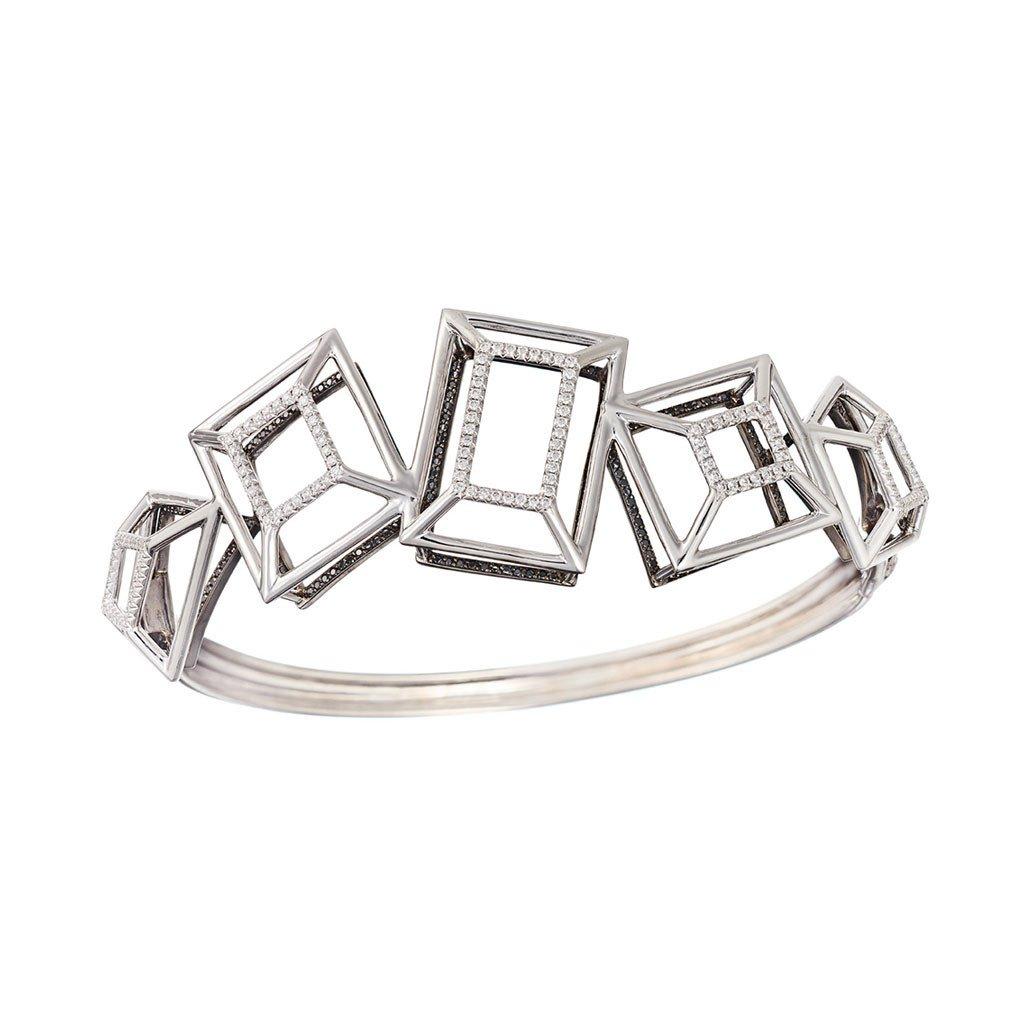 Bague en or rose 18 carats, rhodium, argent, diamants blancs et noirs et spinelle noire en vente 4