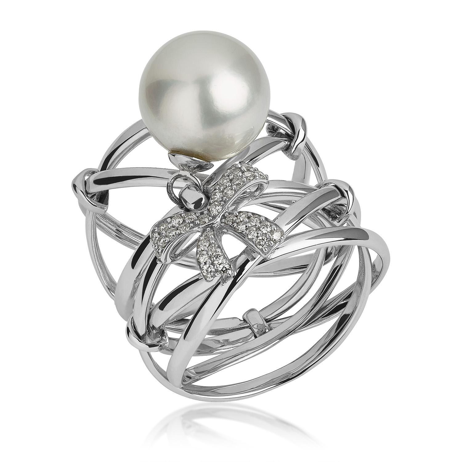 For Sale:  18 Karat Romance White Gold Ring With Vs-Gh Diamonds And White Pearl 3