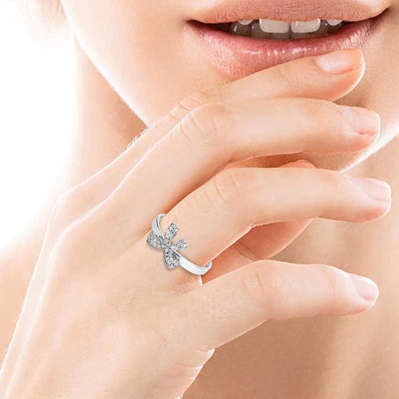 For Sale:  18 Karat Romance White Gold Ring with Vs-Gh Diamonds 4