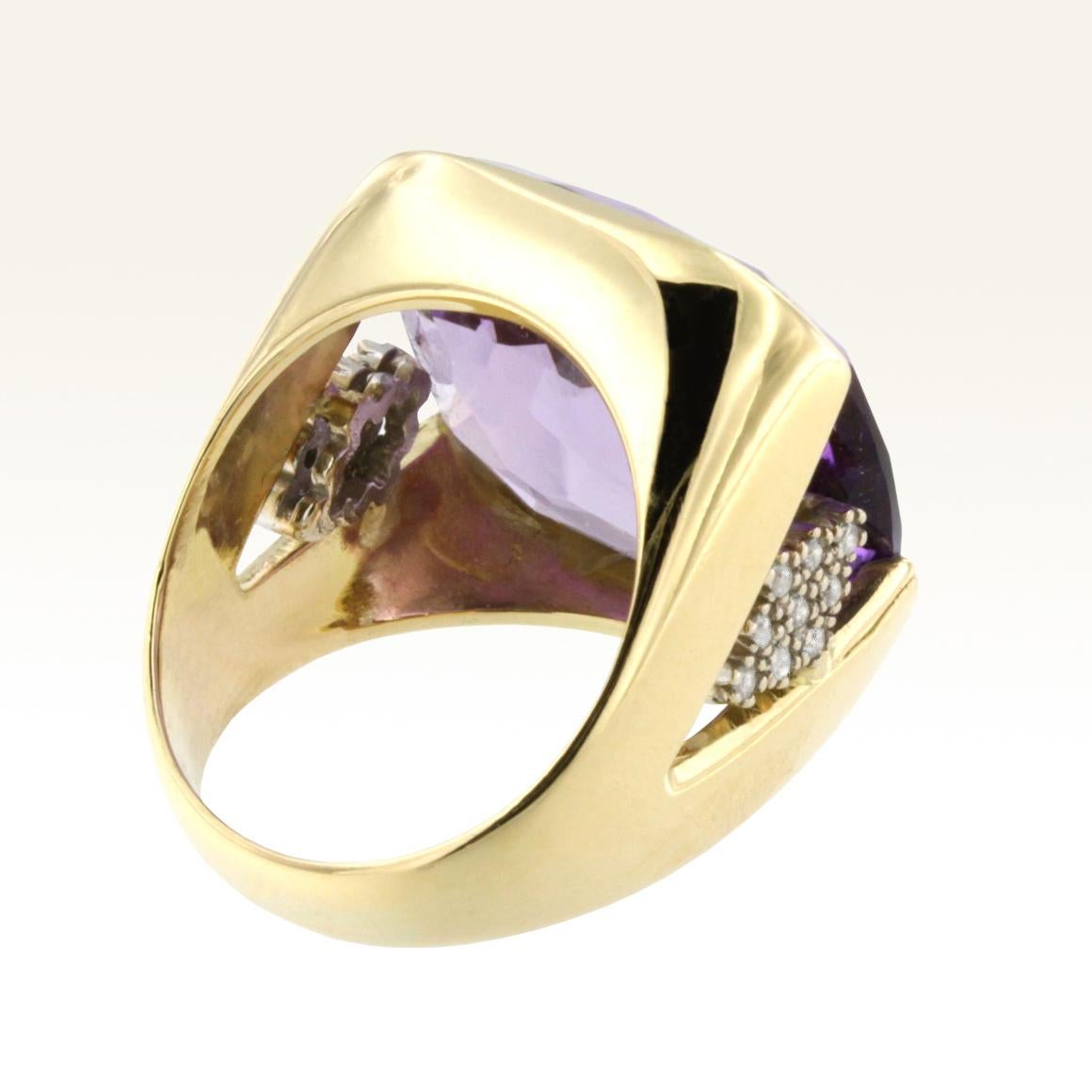 Ring in rose and white gold with Amethist Square cut (size: 20X 20 mm) and White Diamond ct 0.18 VS colour G/H.
Amethyst symbolizes the purity of the soul and humility, with its intense purple color protects against negative thoughts and keeps