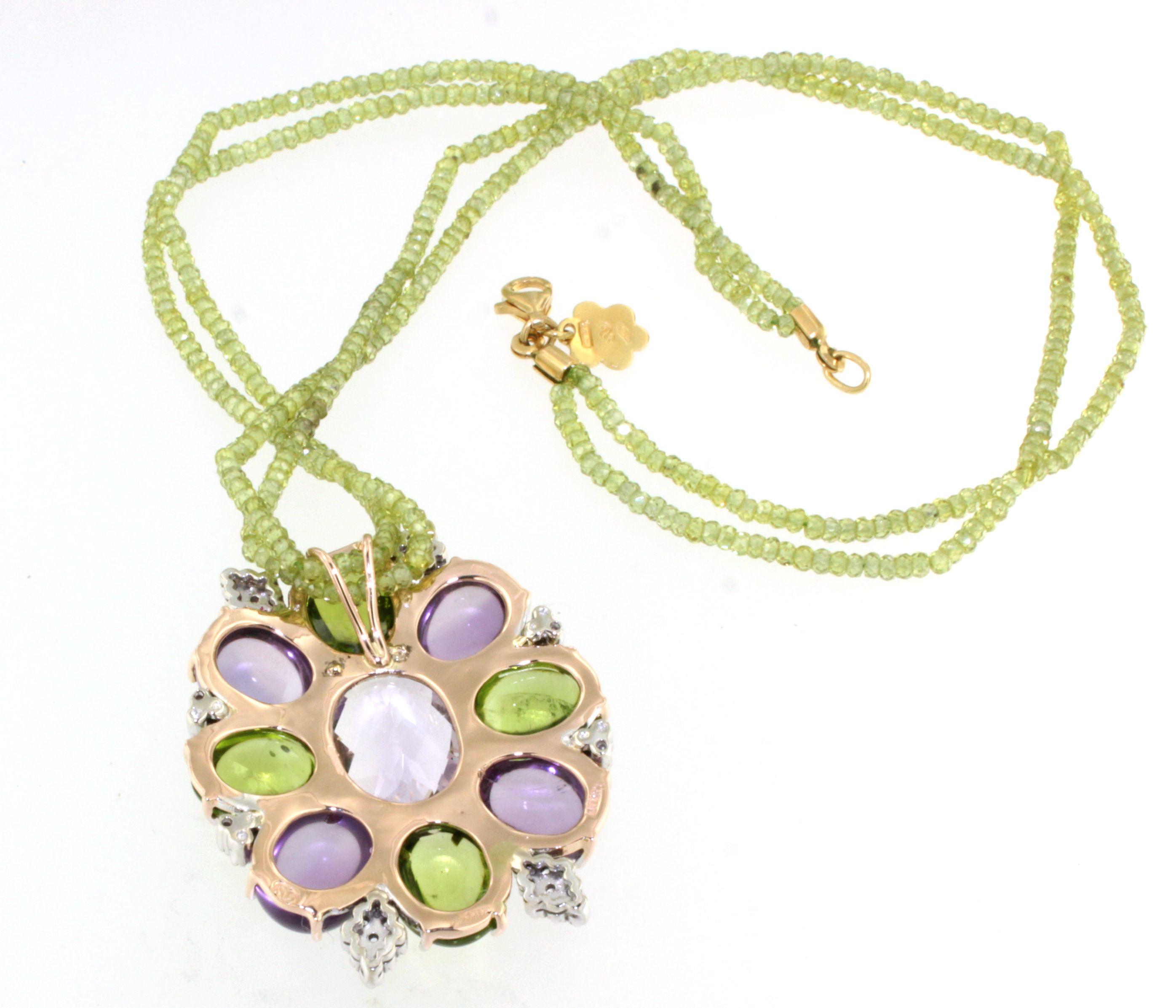 Colgante de oro rosa y blanco de 18 quilates con amatistas, peridotos y diamantes blancos Moderno en venta