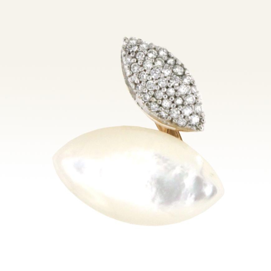 18 Karat Rose and White Gold with Mother of Pearl and White Diamond Ring In New Condition For Sale In GALLARATE, IT