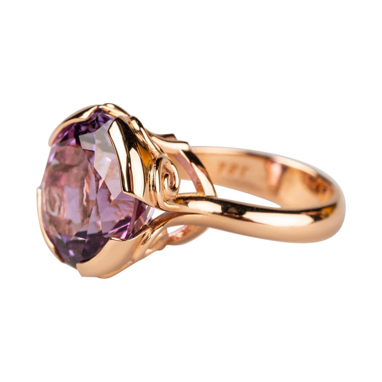 18 Karat Rose Gold 12.32 Carat Lilac Amethyst Ring