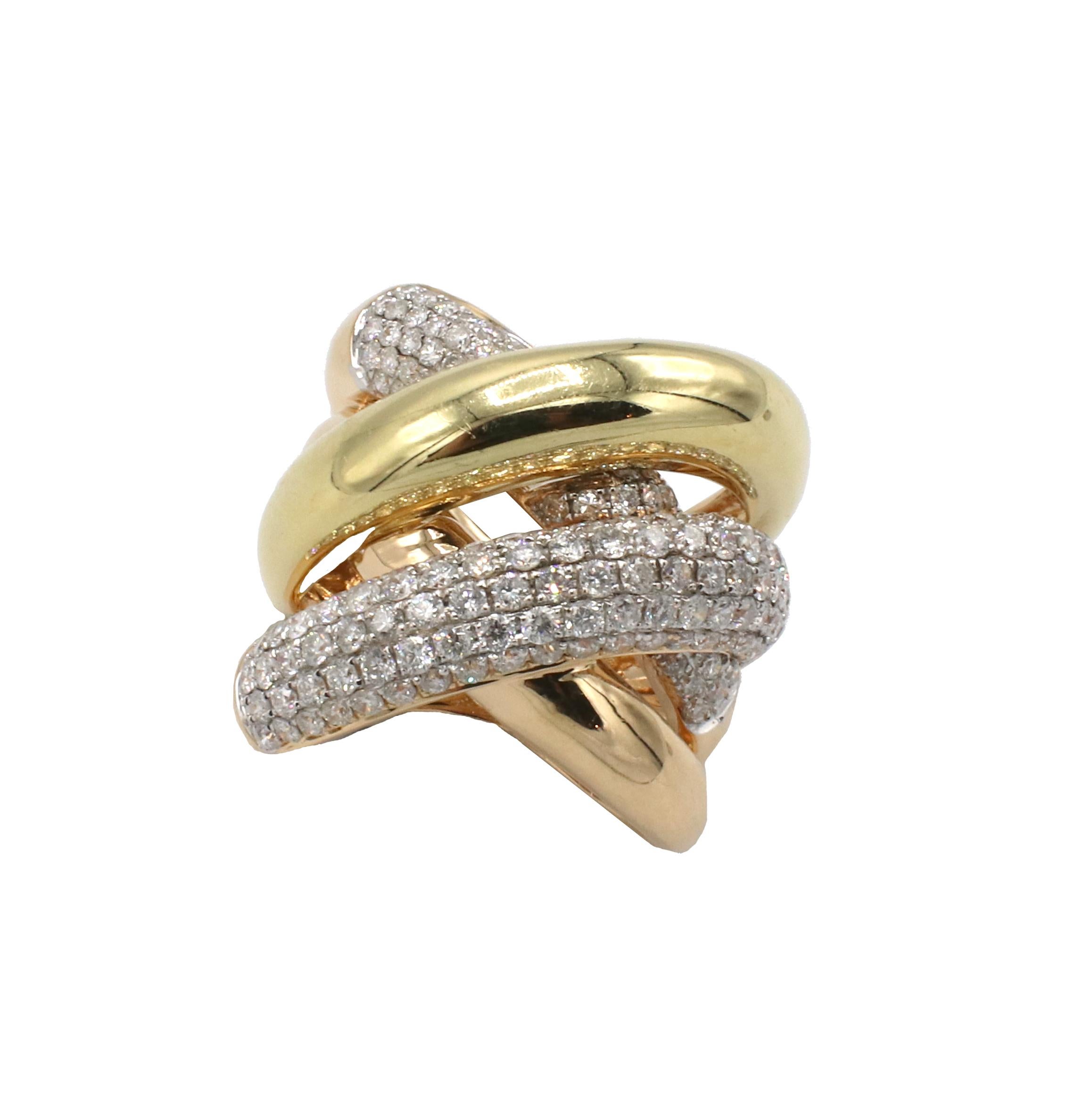 18 Karat Roségold 1,50 Karat Pave Naturdiamant Crossover breiter Statement-Band-Ring 
Metall: 18k Roségold
Gewicht: 10,61 Gramm
Diamanten: Ca. .1.50 CTW G-H VS runde natürliche Diamanten
Breite: 21.5 mm
Größe: 7 (US)

