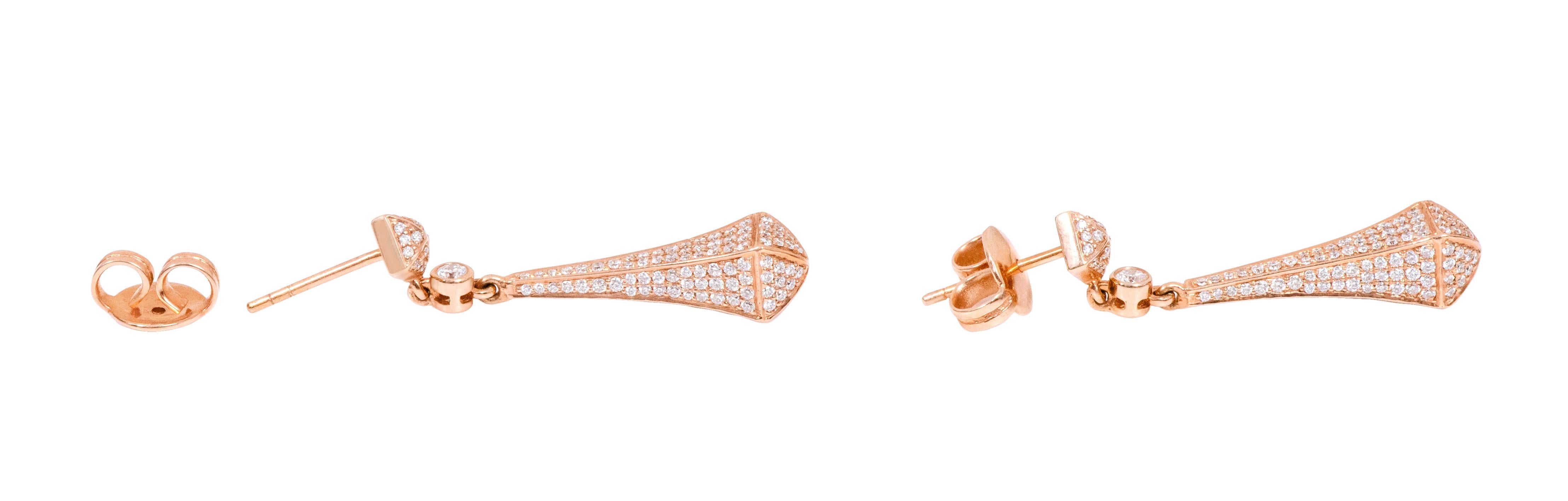 Brilliant Cut 18 Karat Rose Gold 1.73 Carat Diamond Drop Earrings For Sale