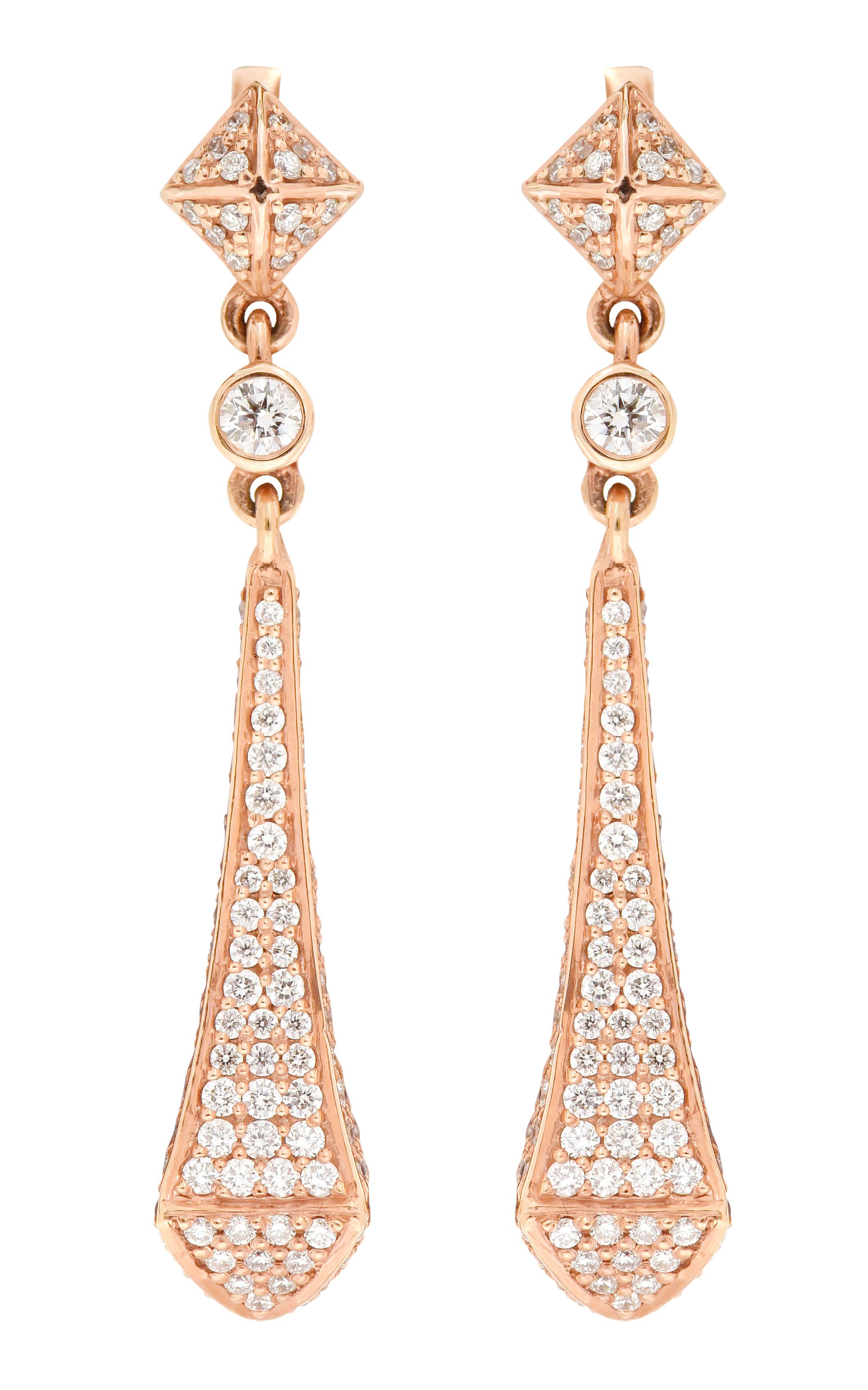 18 Karat Rose Gold 1.73 Carat Diamond Drop Earrings In New Condition For Sale In Jaipur, IN