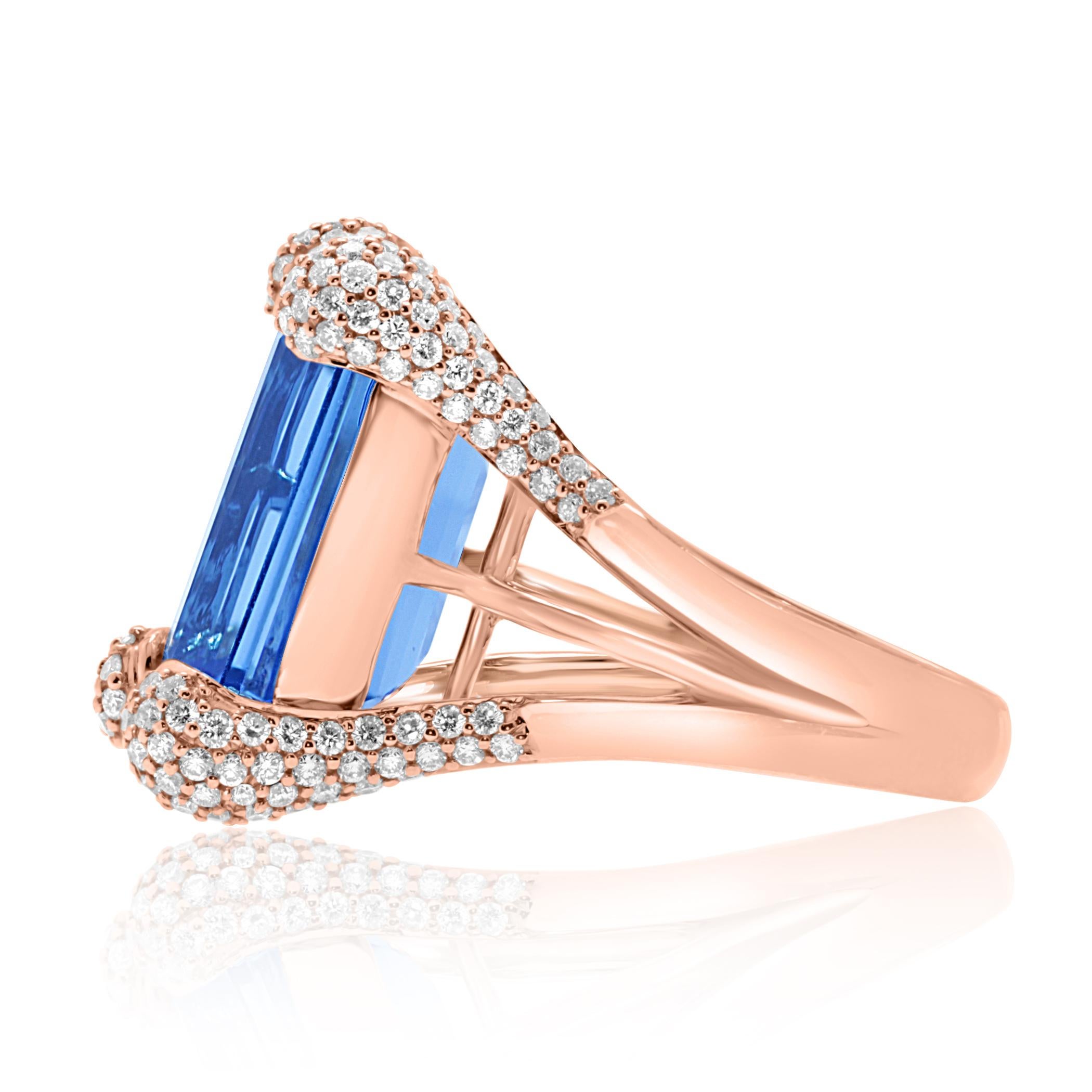 Contemporary 18 Karat Rose Gold 19 Carat Blue Topaz and White Diamonds Cocktail Ring For Sale