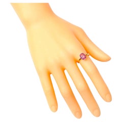18 Karat Rose Gold 1.96 Carats Pink Sapphire Oval-Cut Ring in Prong Setting
