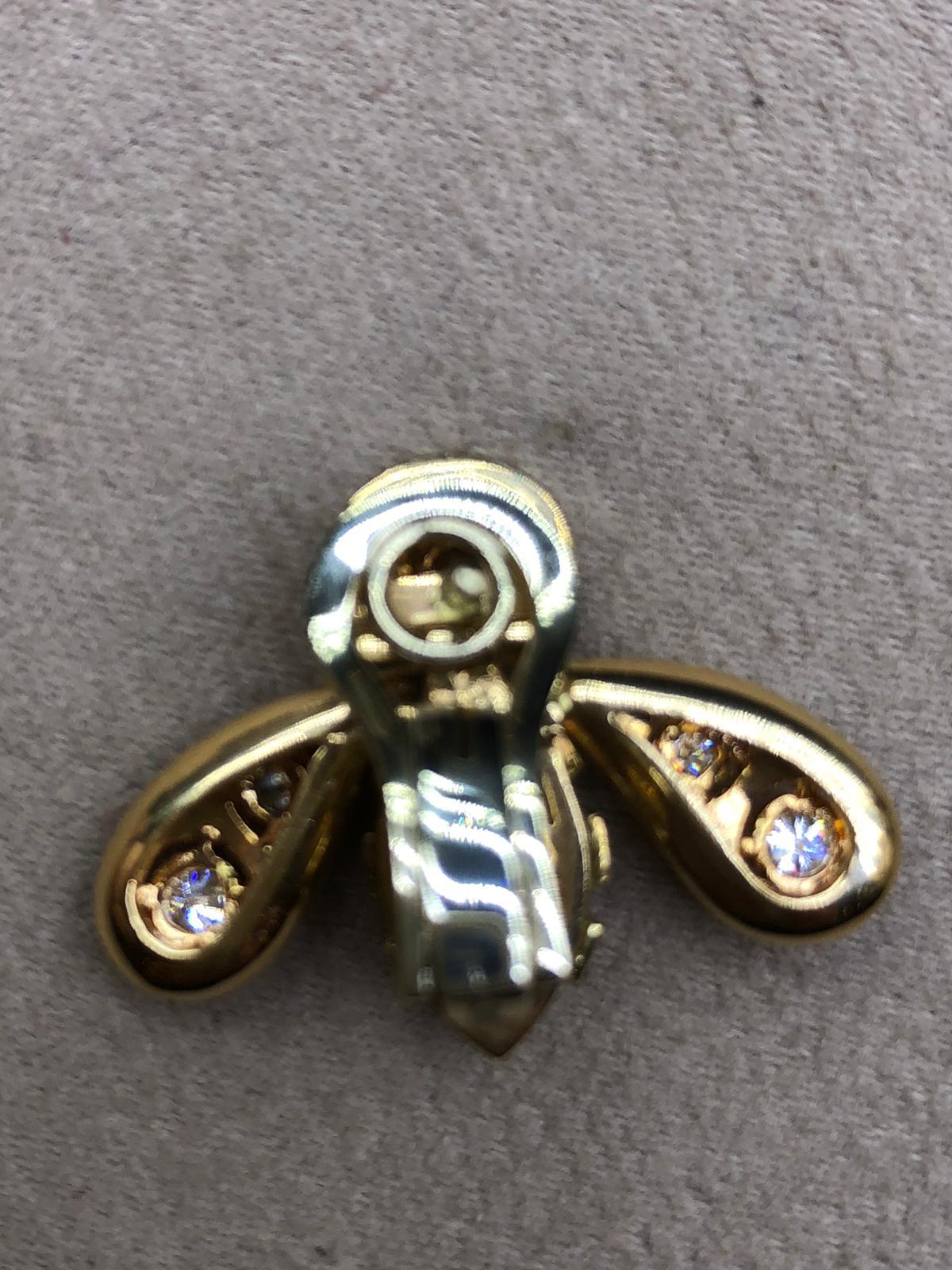 18 Karat Rose Gold  2.29 ct. Diamond, 2.29 ct. Emerald Cut Diamond Bee Earrings For Sale 1
