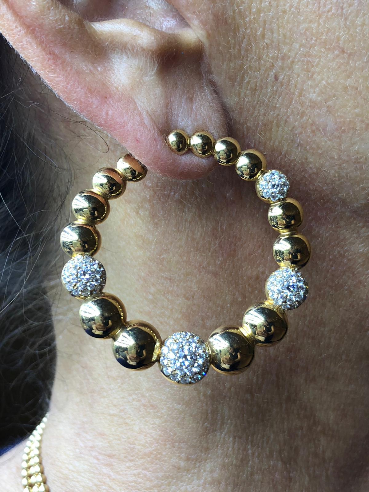 Round Cut 18 Karat Rose Gold 2.86 Carat Diamond Hoop Earrings For Sale