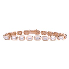 18 Karat Rose Gold 3.04 Carat Diamond Modern Bracelet