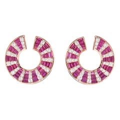 Orecchini in oro rosa 18 carati con rubino e diamante da 3,73 carati in stile contemporaneo