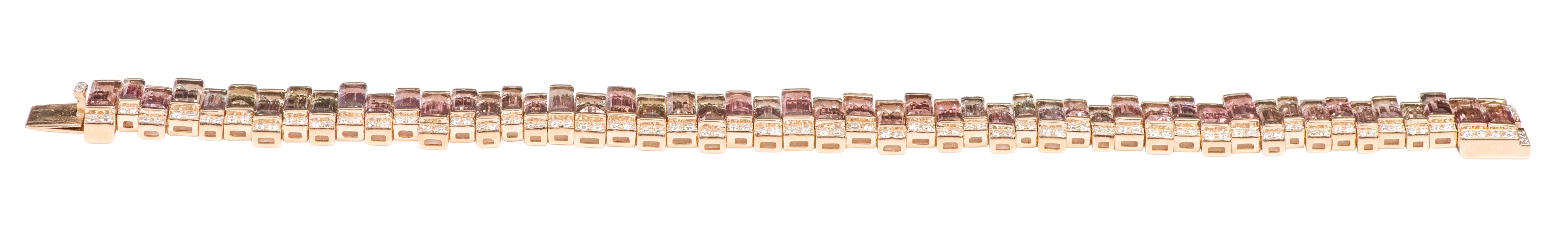 Bracelet moderne en or rose 18 carats avec tourmaline bicolore et diamants de 42,25 carats Neuf - En vente à Jaipur, IN