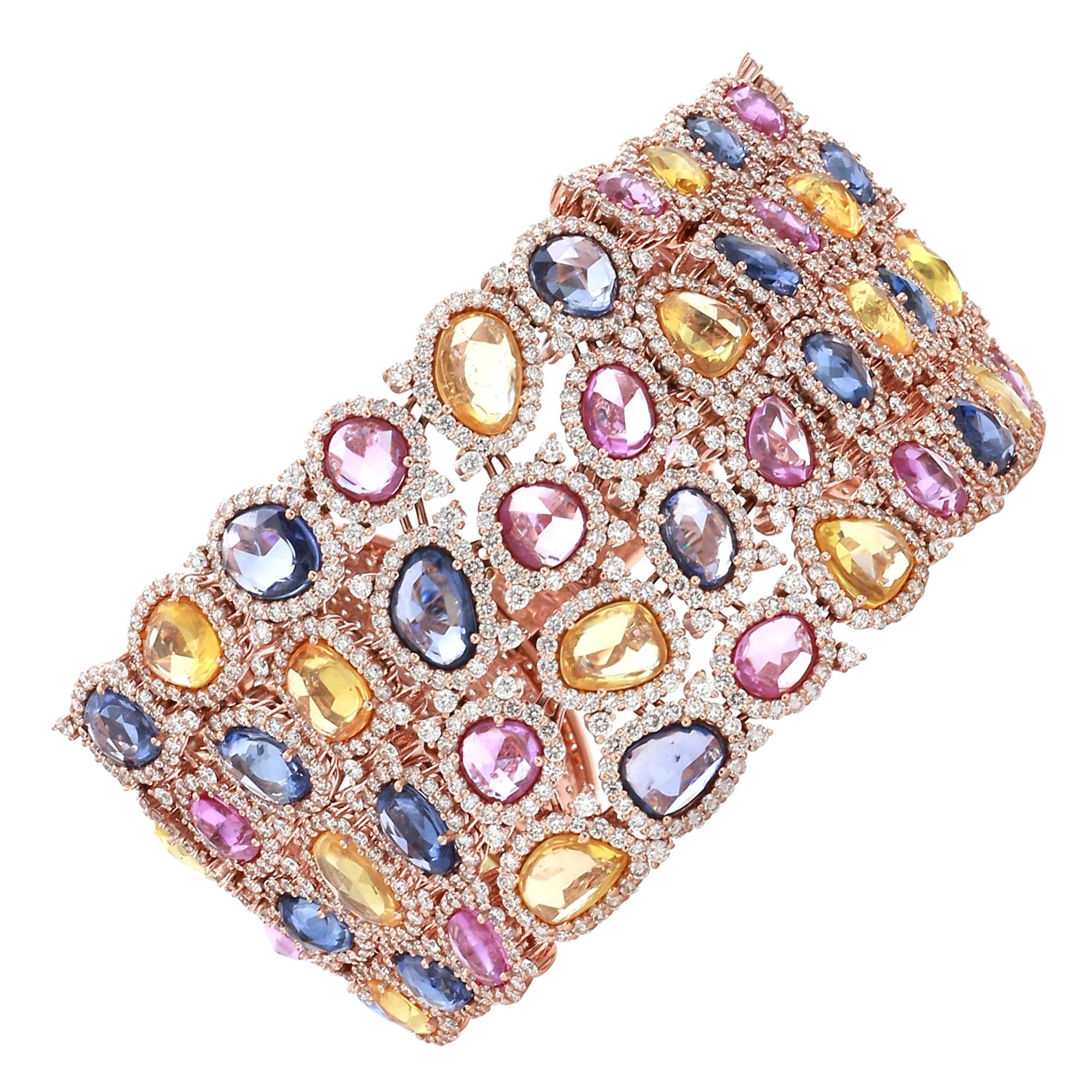 Bracelet moderne en or rose 18 carats avec plusieurs saphirs et diamants de 42,78 carats